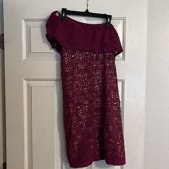 Bebe Off One Shoulder Purple Dress - Picture 3 of 12